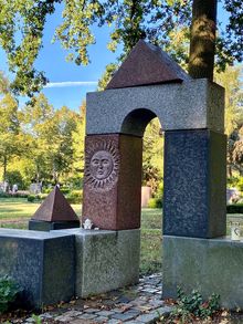 Kindergrabmal Hauptfriedhof Hanau